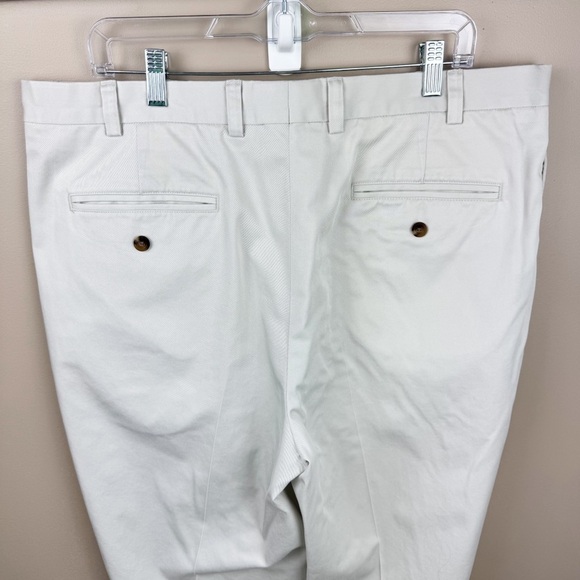 L.L. Bean Neutral Tan Chinos 100% Cotton Flat Front Straight Leg Pants Size 40 - Picture 4 of 8